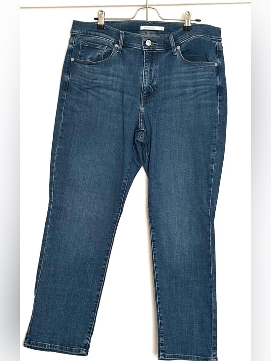 Levi's Denim - Levi’s Classic Straight Jeans Size 32 Medium Wash Denim